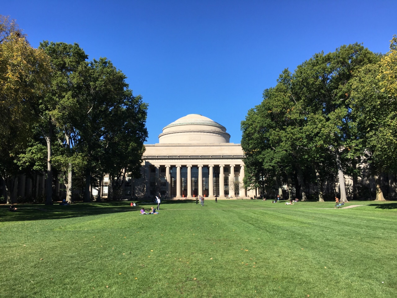 麻省理工学院(MIT)