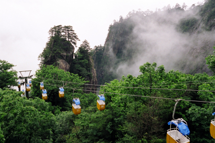 尧山景区迎凤索道