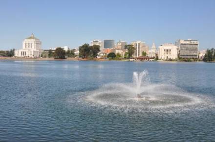 梅里特湖（Lake Merritt）