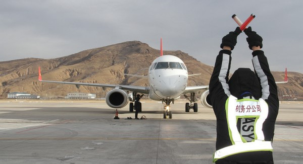 赤峰玉龙机场天津航空客机