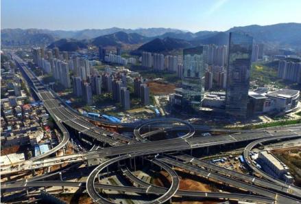 英雄山立交桥 Yingxiongshan Overpass