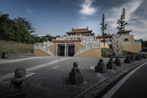 方山风景区：定林寺