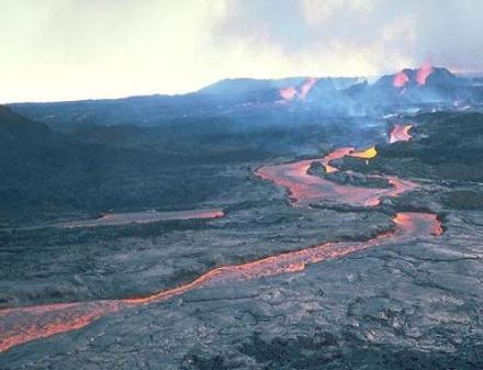 夏威夷群岛莫纳罗亚火山